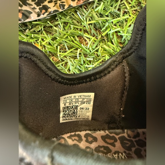 adidas NMD_R1 Black Leopard Sz(6) - Picture 6 of 6
